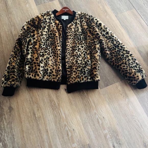 WOMENS FAUX LEOPARD COAT - Picture 5 of 8